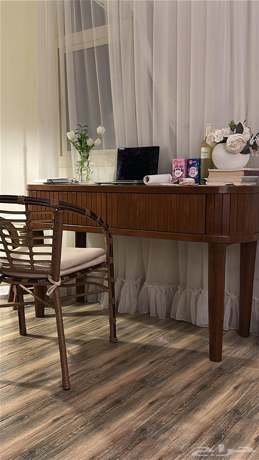 مكتب للبيع مع الكرسي 1000 ريال64531660053250110