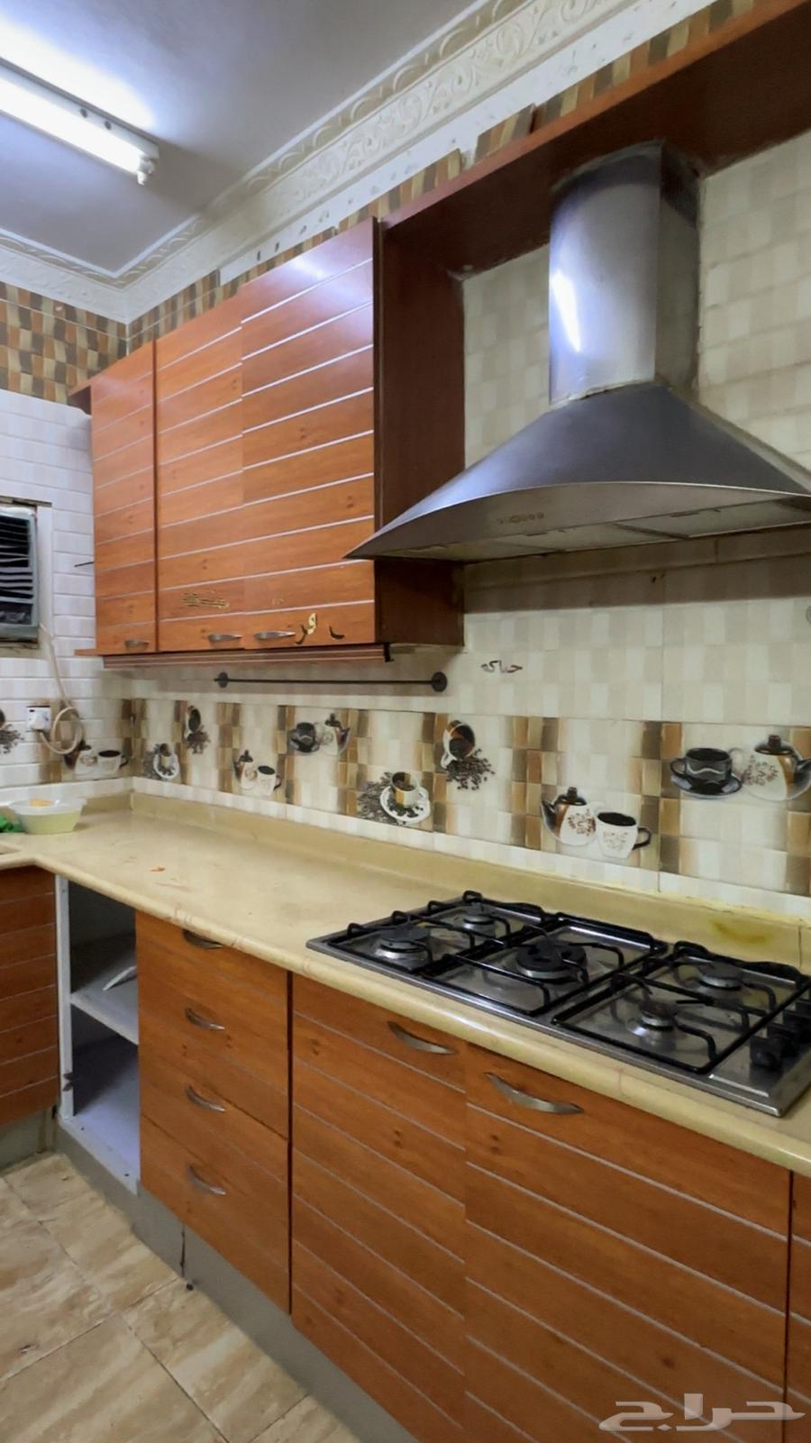 مطبخ مع الاجهزة فرن وغسالة صحون64533888412931113