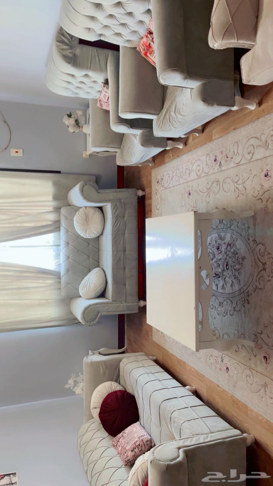 Sofa set with curtain, carpet, and tables64530416079233110