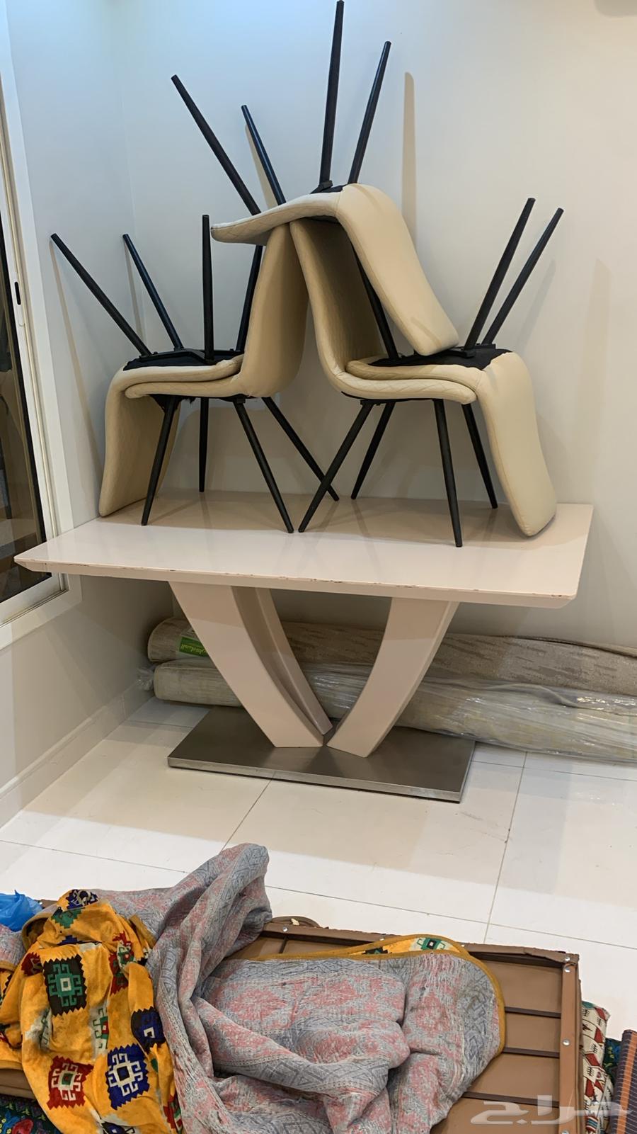 طاولة ودراجة سير وغساله جديدة استخدمت مرتين فقط64530078894849112