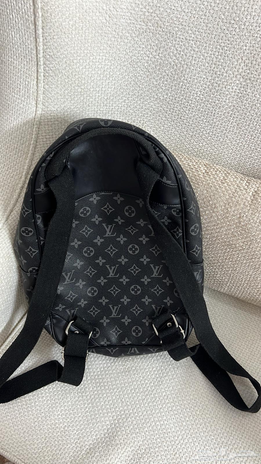 شنطة رجاليه شبه جديده64534887243649111