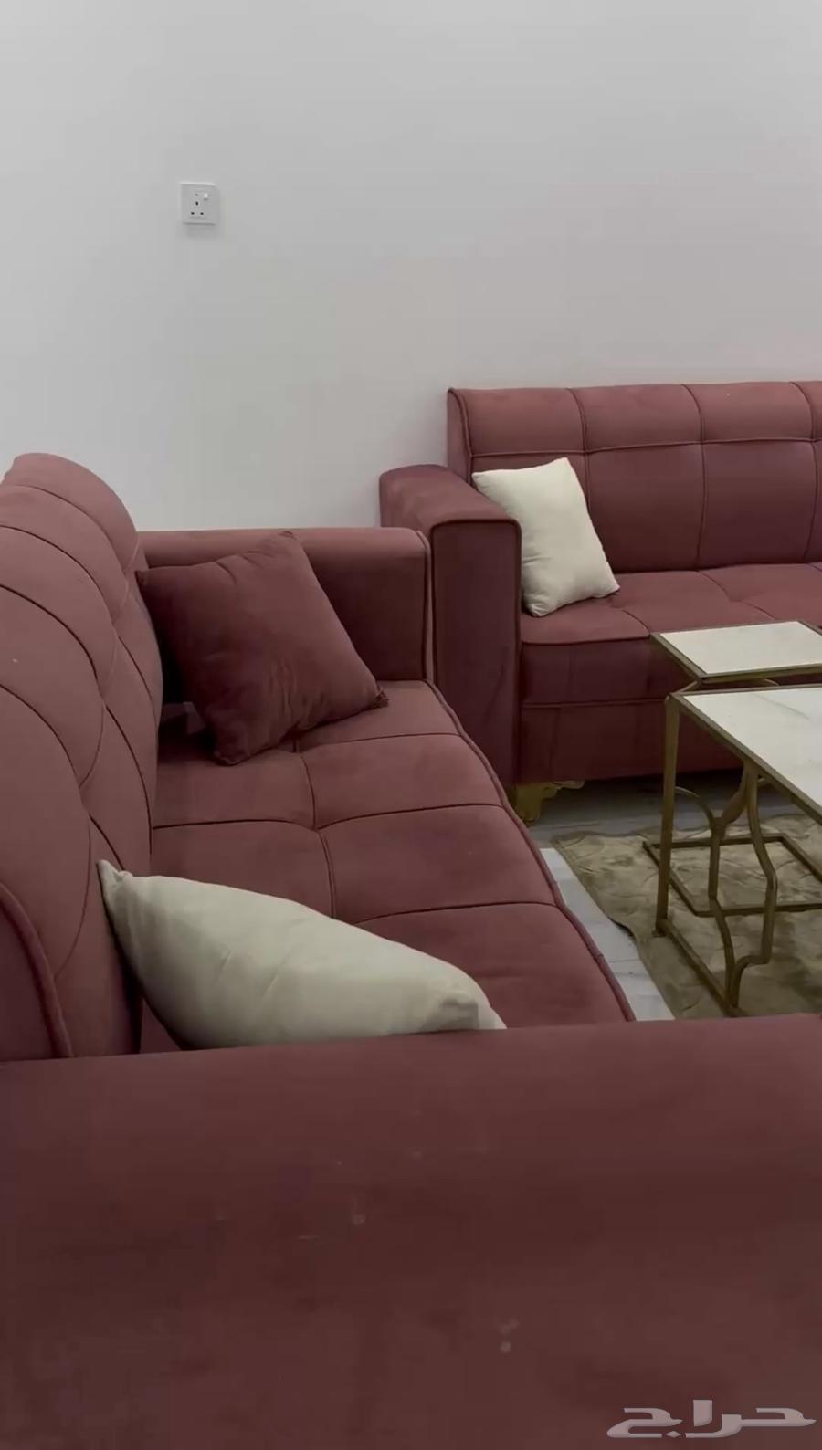 Sofa64532579426562112