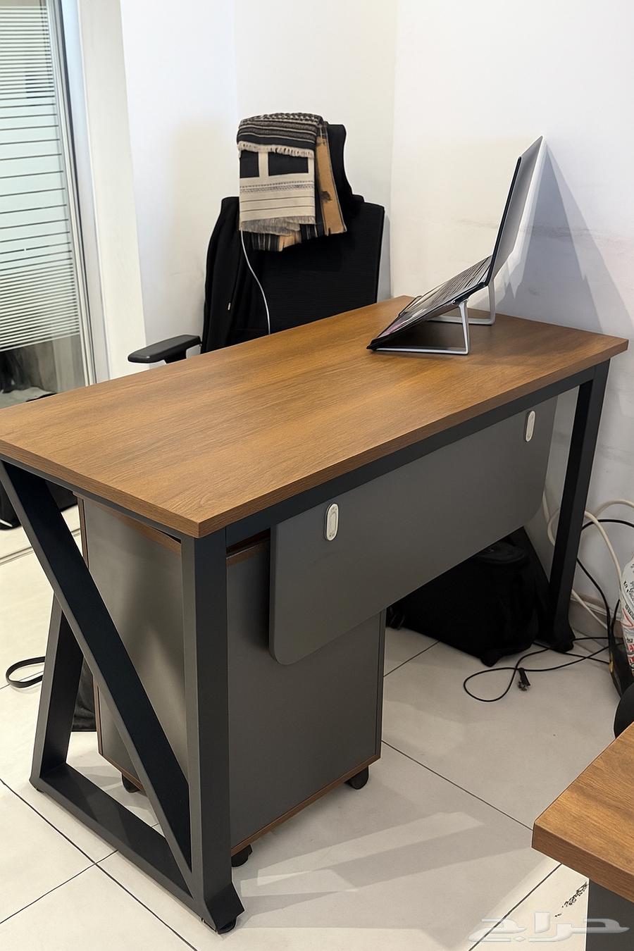 مكاتب للعيادات و الشركات فخمة و بسعر مناسب64526050937089112