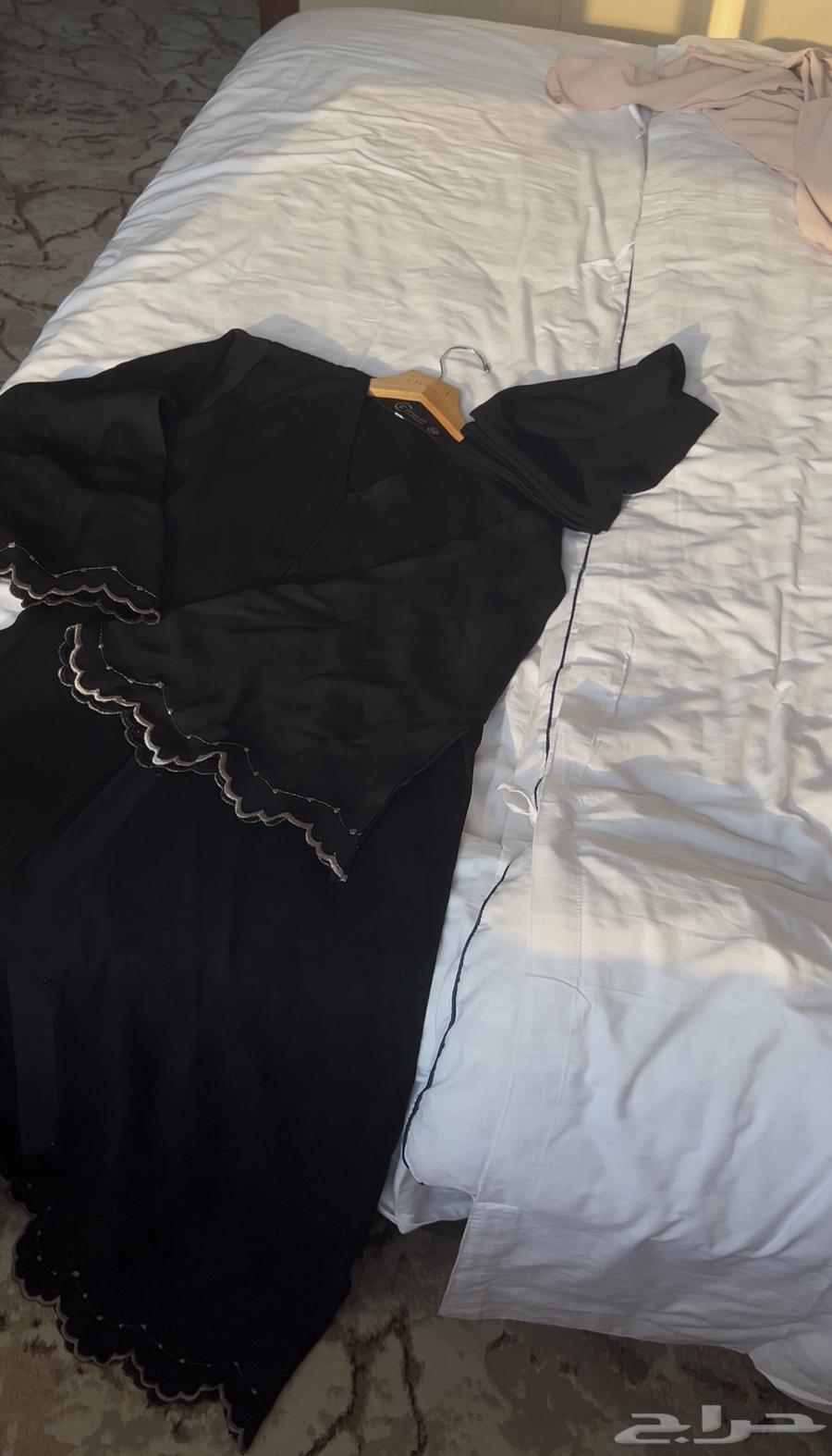 عبايه ملونه مع فستانها و طرحتها   عبايه سوده مع طرحتها64533775846530112