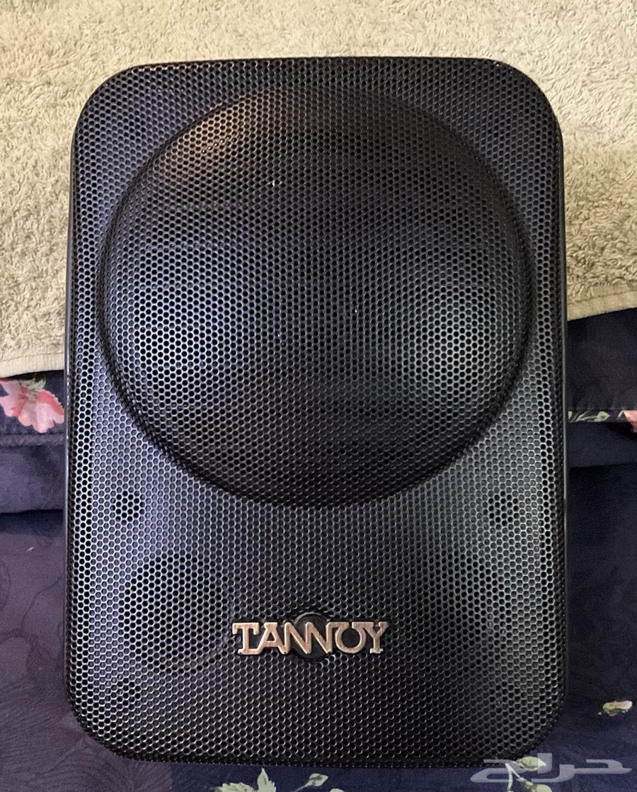 Speaker with power amplifier64531915980931110