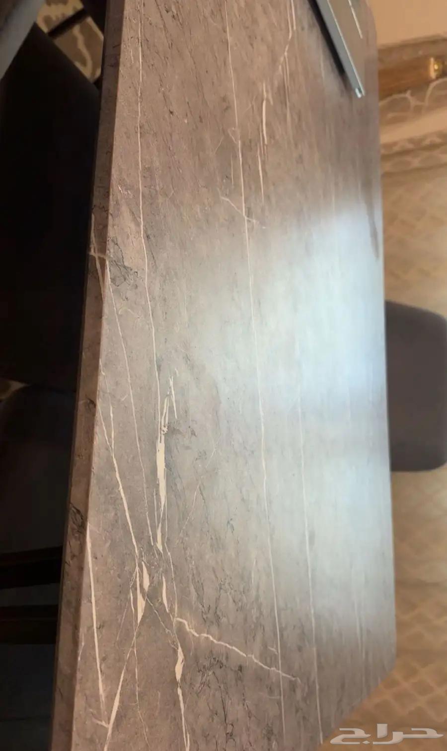 Dining table64533606321793111