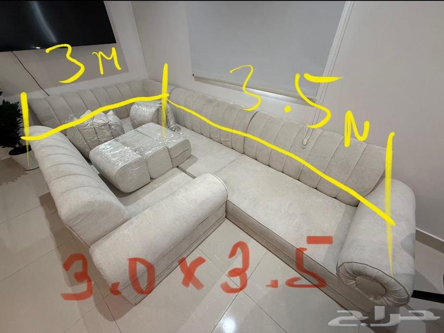 مجلس شبه جديد للبيع 3 3.564481640814210112