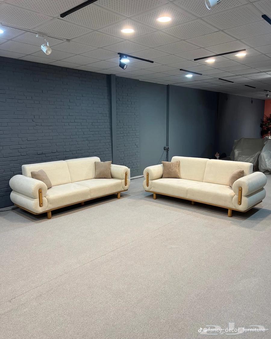 Three sofas two chairs64533986811778111