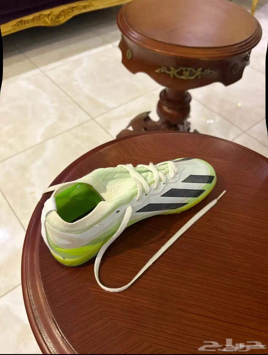 جزمه ايداداس نظيفه جدا استخدام مره وحده64529533983618111