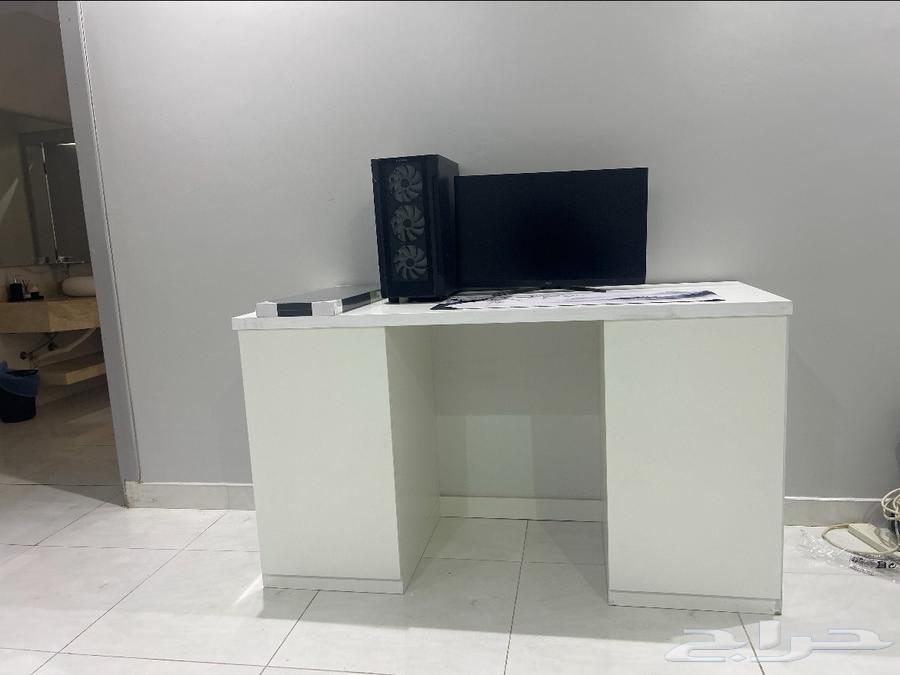 طاولة بي سي للبيع64532409976833110