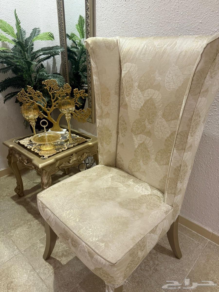 Sofa with crystal table64534043028099112