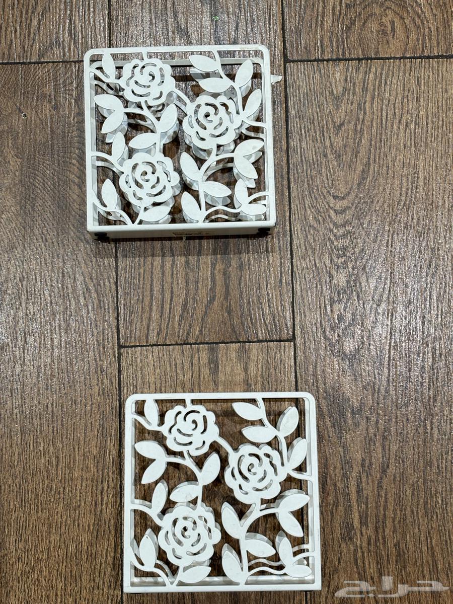 ايطارات صور و حامل مناديل واغلفة مخدات من ايكيا نظيفة للبيع64534887165825113