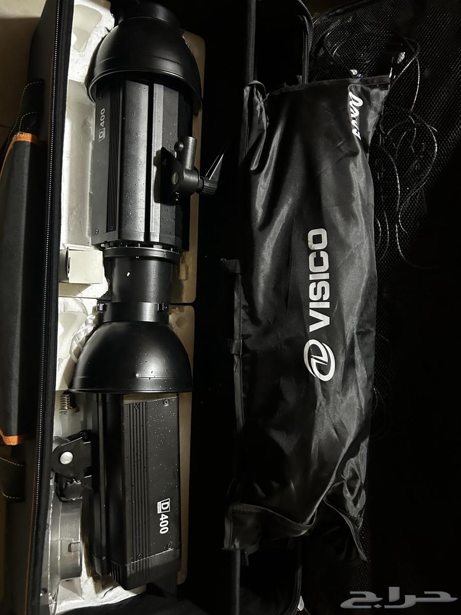 اضاءة قوة 400 للبيع معها كامل ملحقاتها وشنطة خاص فيها64530968561409113