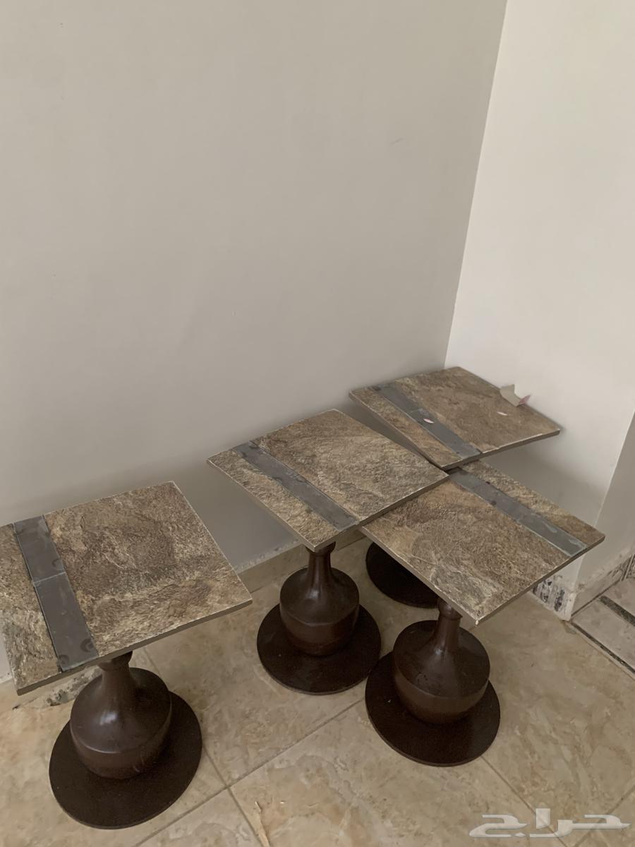 طاوله كبيره مع اربع خدمه استعمال 4 شهور بيع مستعجل64531958175233111