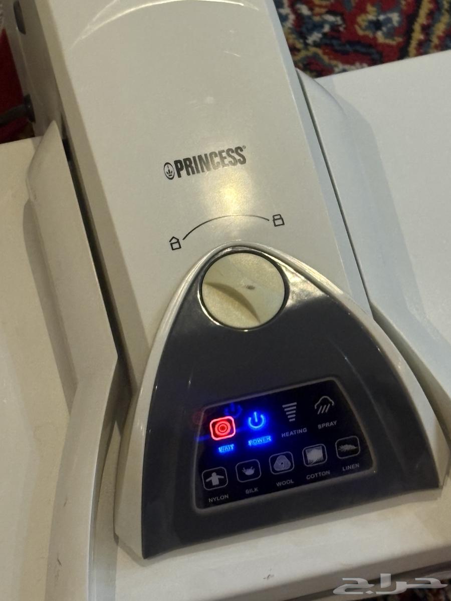 مكواة ملابس نظيف جدا64530275890307114