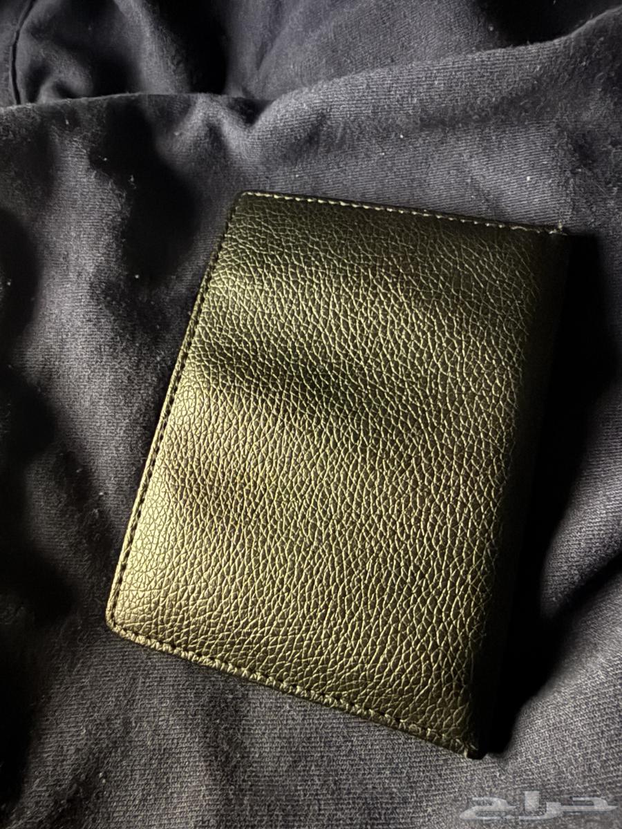 محفظة BMW اللي تجي هديه مع السيارة. للسوم64534521511809111