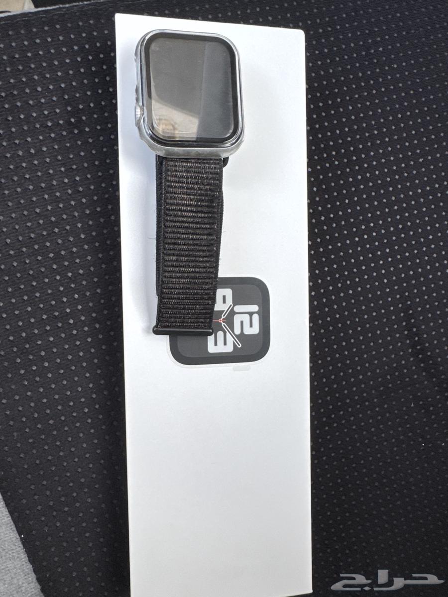 ساعه ابل SE 2 مقاس 44 جديد بكامل أغراضها64531703032195110