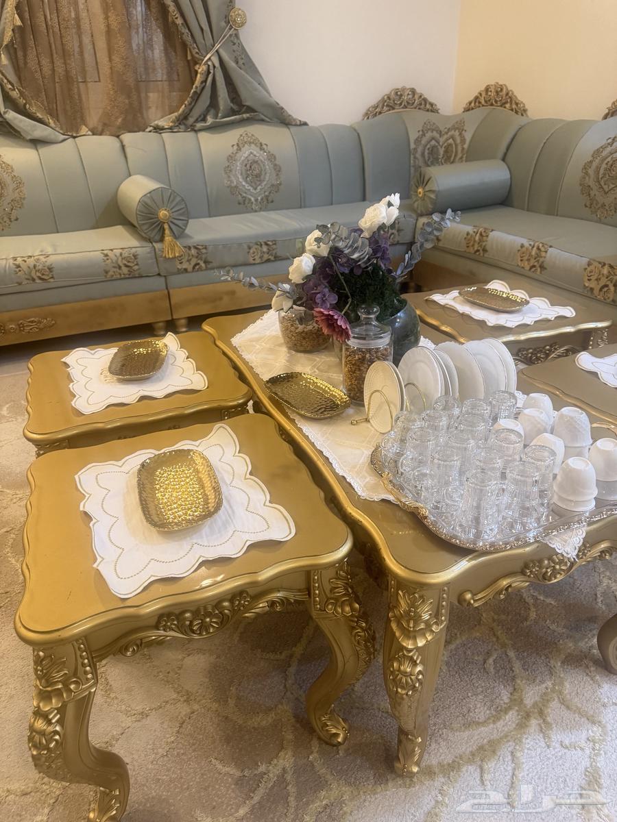 Clean used sofa with tables64534816958850114