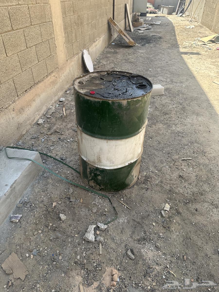 ابواب حديد ومضخة وصندوقين حديد64528153865985114