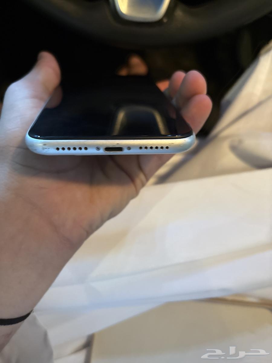 iPhone 1164532663736706114