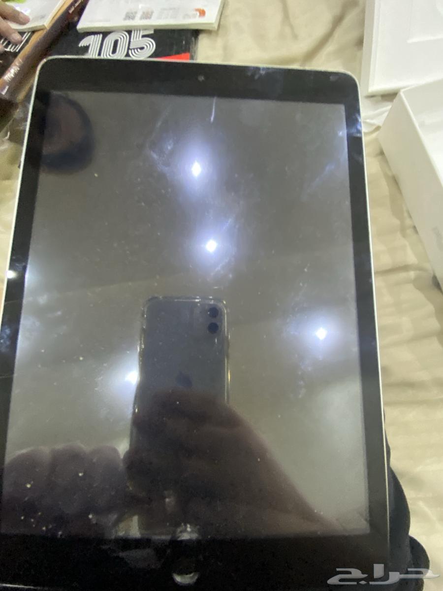 iPad 9th generation broken screen, iPad is clean64532240857345112