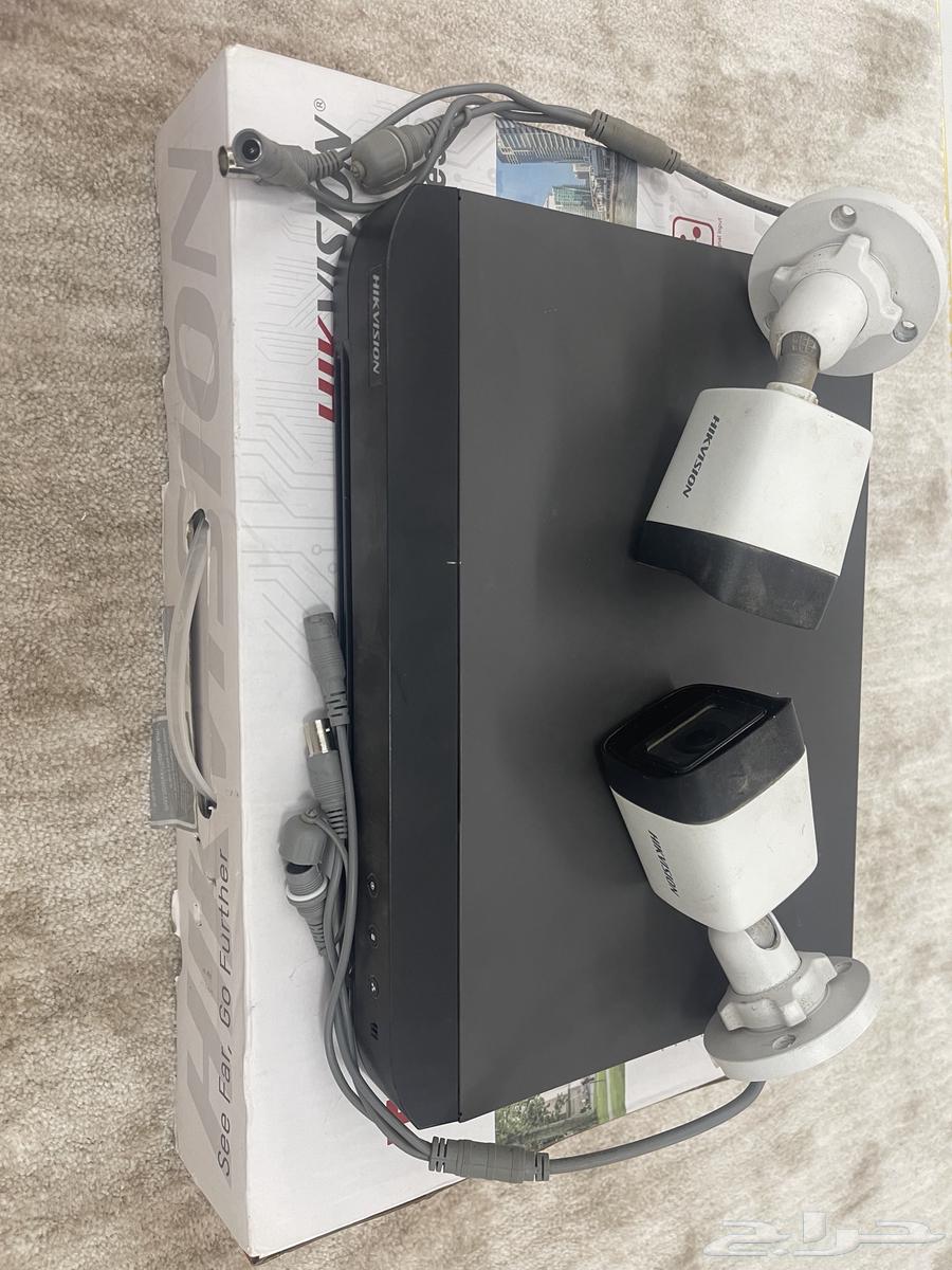 Cameras with receiver and wires64530135364354110