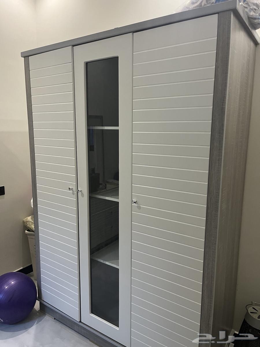 دولاب و تسريحة و فرن للبيع64532100009857111