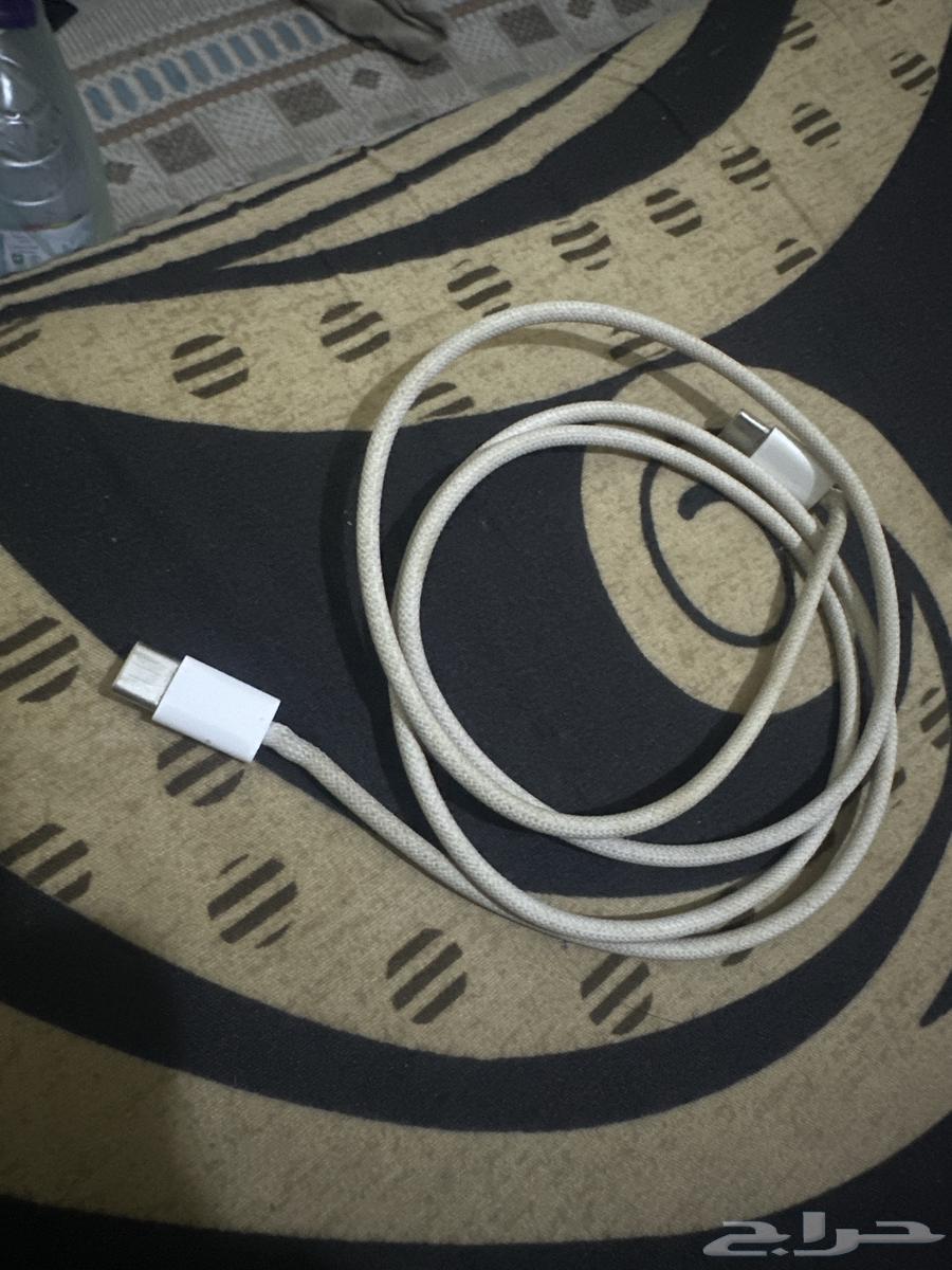 شاحن ايفون 16 اصلي حق الكرتون للبيع 50 ريال64528139800707110