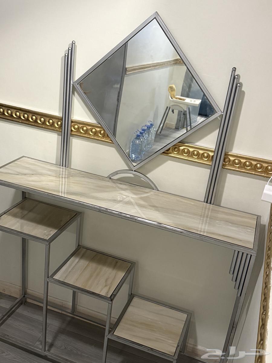 طاولة مدخل شبه جديده64529741025026111