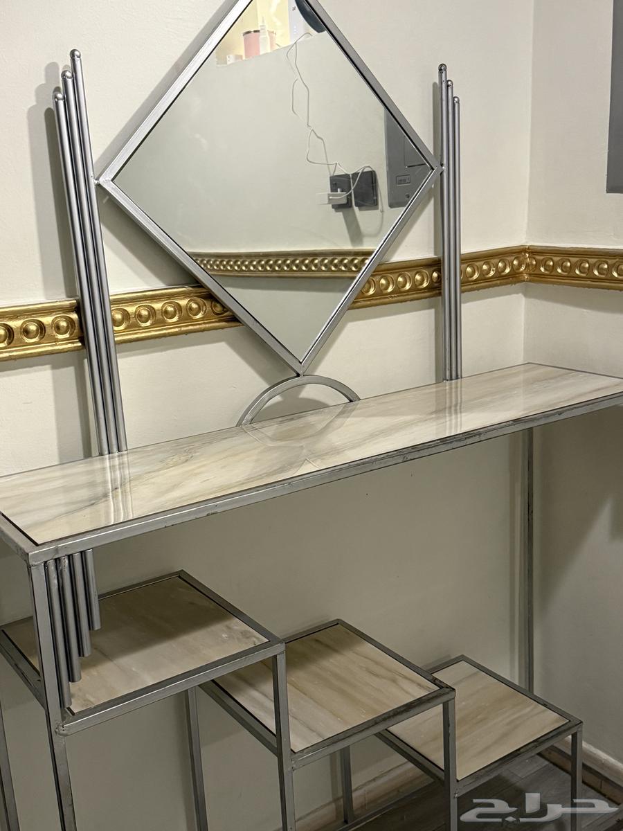 طاولة مدخل شبه جديده64529741025026112