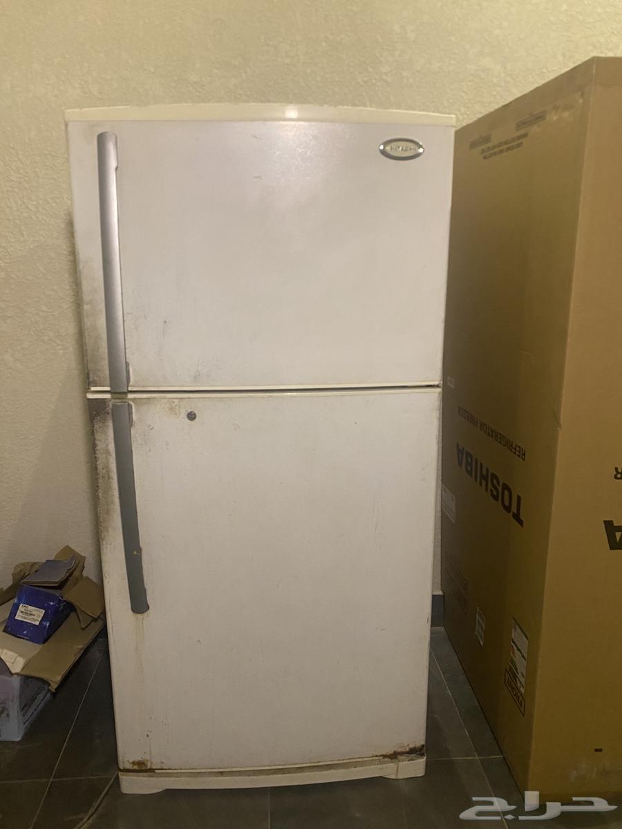 ثلاجة للبيع اموره تمام الصامل يتواصل معي واتساب64533262581889110