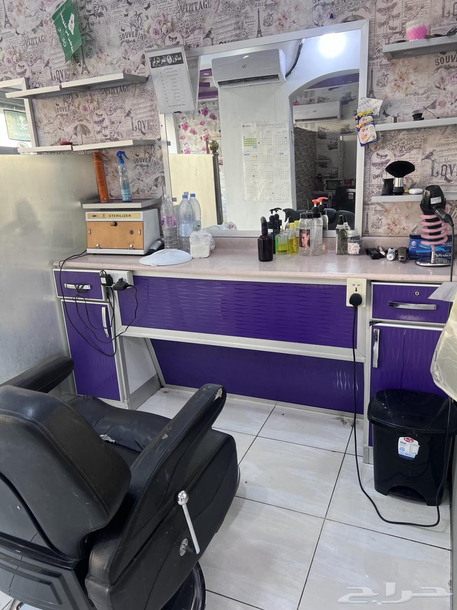 Five barber tables64527734118017110