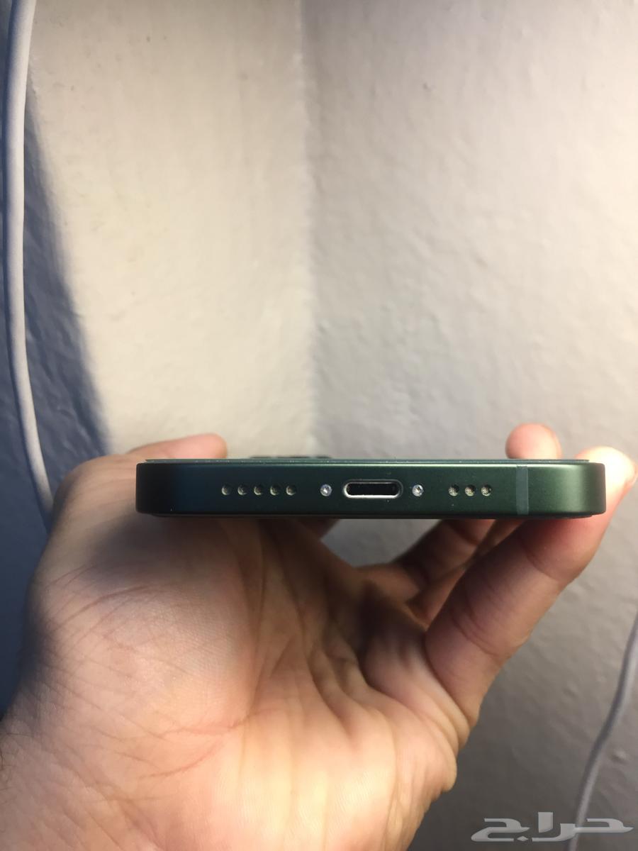 iPhone 13 12864528493038849112