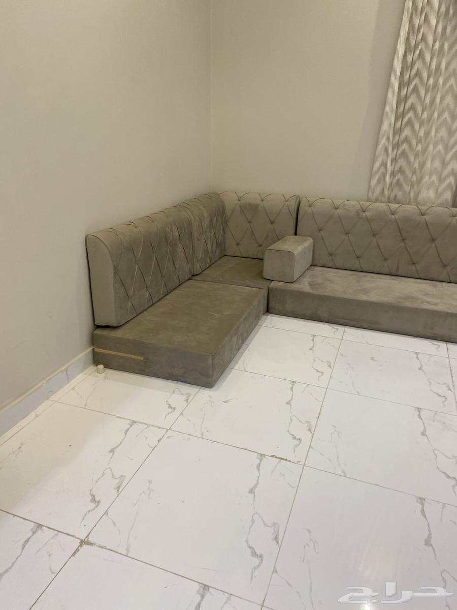 Floor sofa64534775371139111