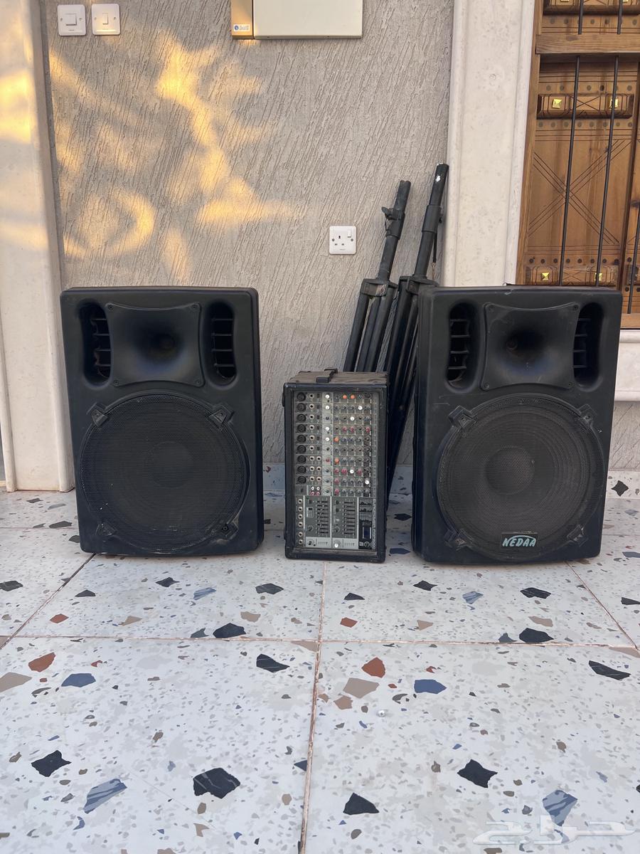 فرصة للبيع مكسر برنقر مع سماعات كبيرة64533033060866110