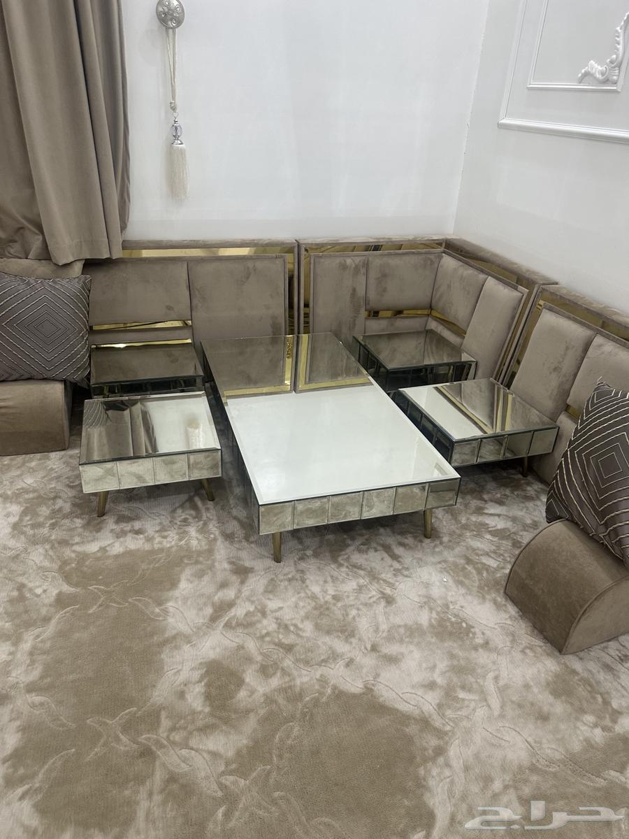 طاولات قزاز للبيع خمس قطع.64530954152706110