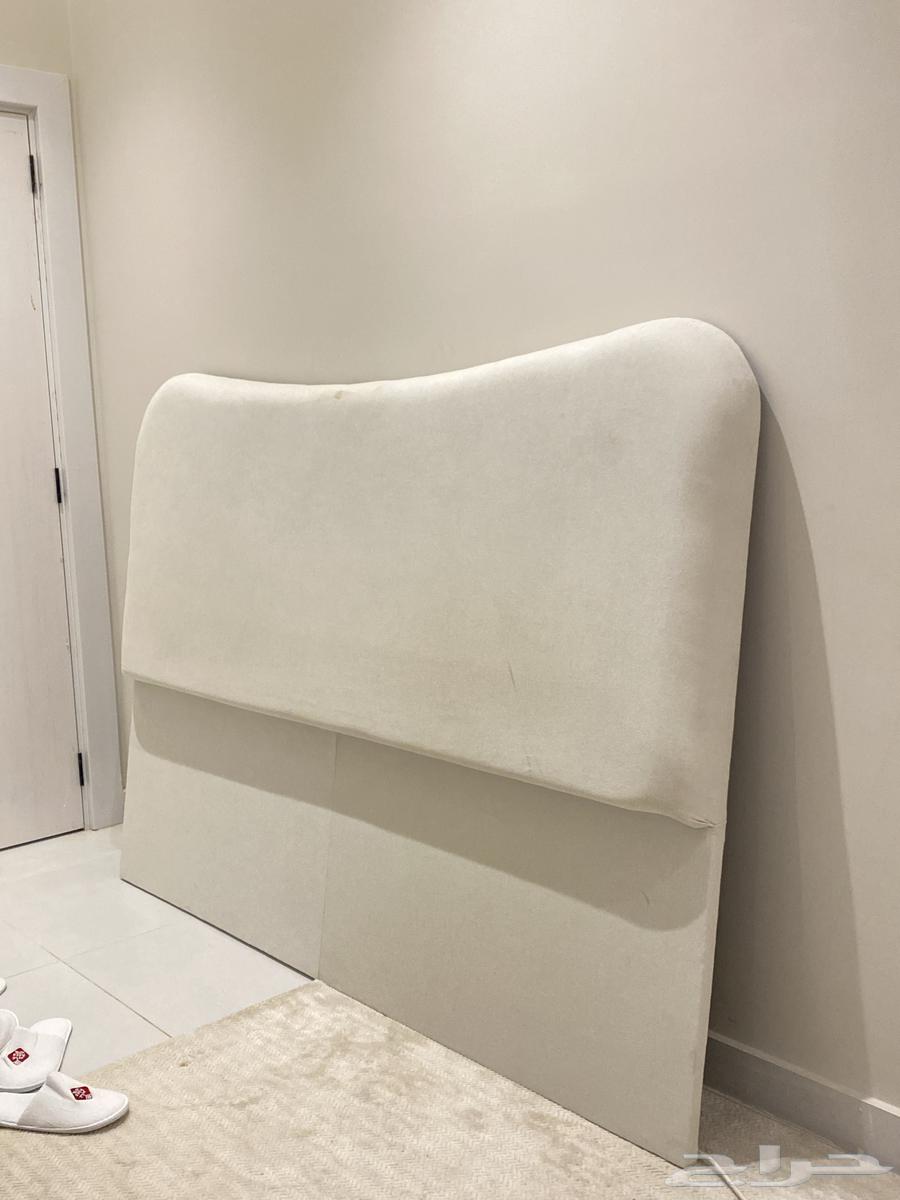 ظهر سرير بحاله جيده جدا64530374034563111