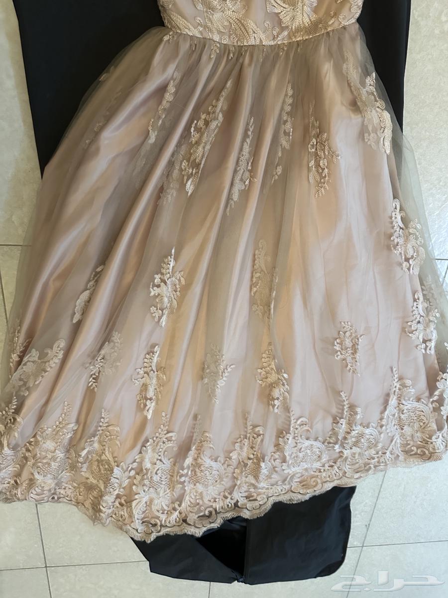 للبيع احذيه وفساتين64530219491331113