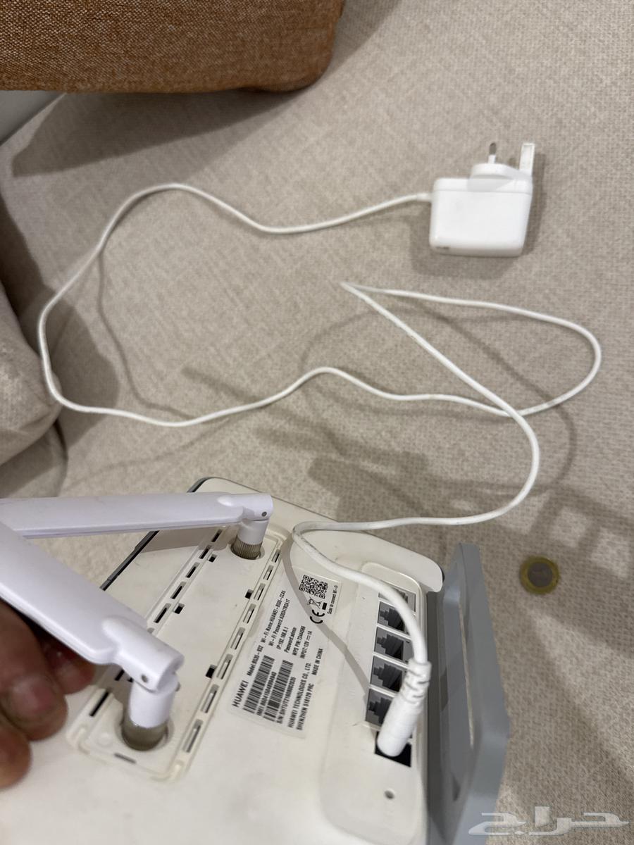 Huawei router with internet chip and open internet for one year64529576778881111