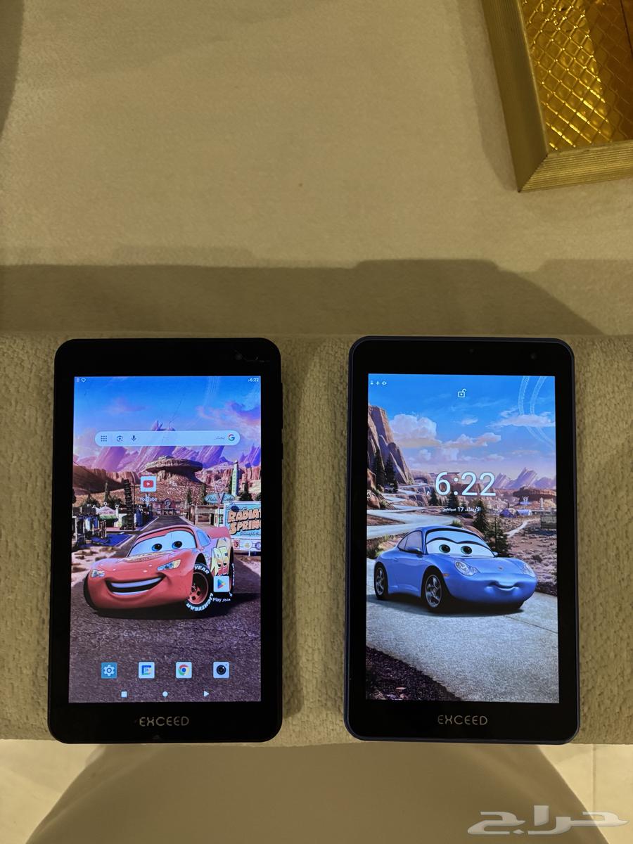 For sale two children's phones, one with broken screen and the other in good condition64531802369283112