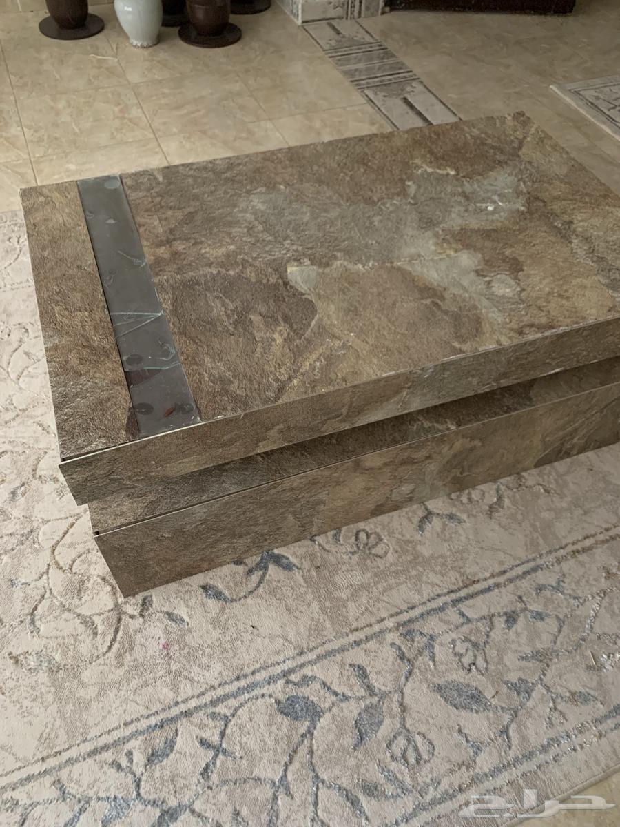 طاوله كبيره مع اربع خدمه استعمال 4 شهور بيع مستعجل64531958175233110