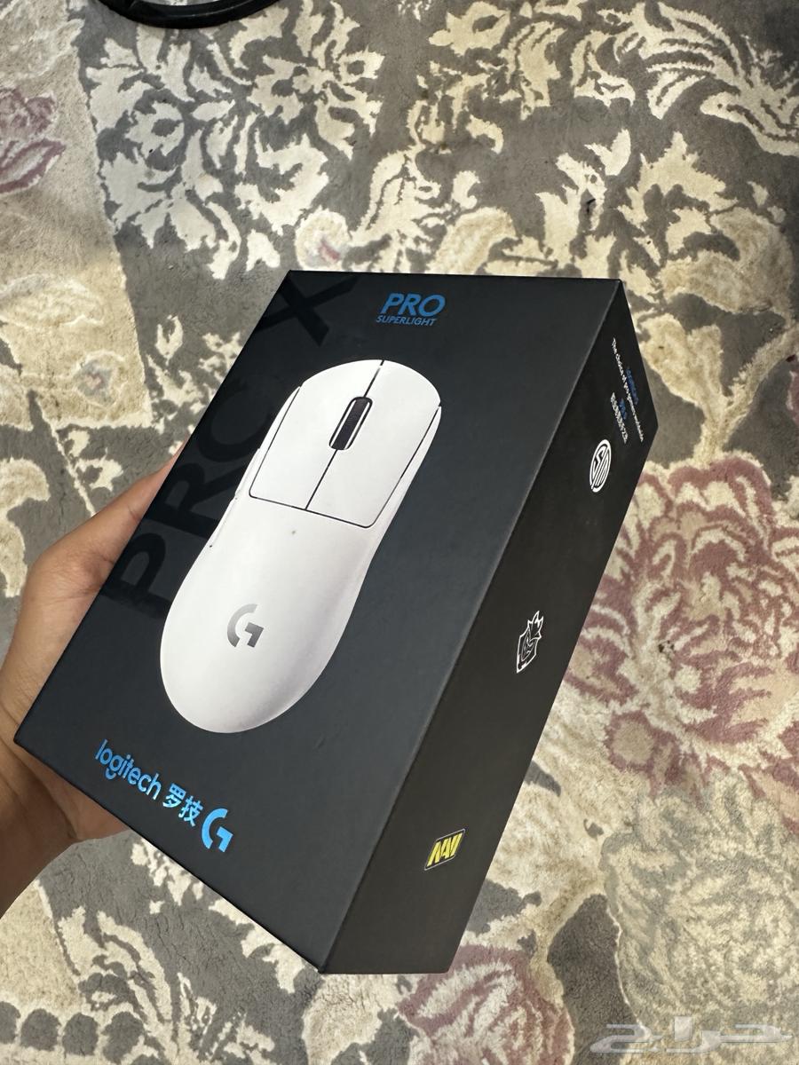 Logitech Super Light Mouse and Red Dragon Keyboard for Sale64534578796930110