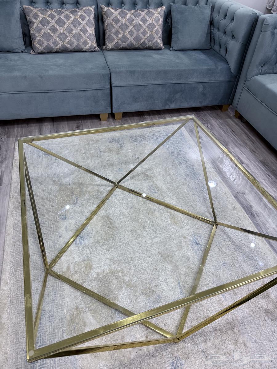 Sofas and tables64533634659843114