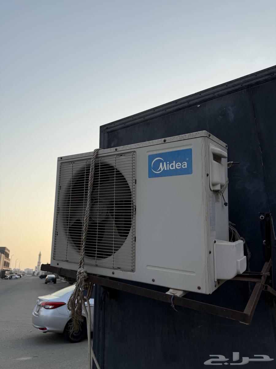 فود ترك 4x2 للبيع مع مكيف سبلت ميديا64532240999427112