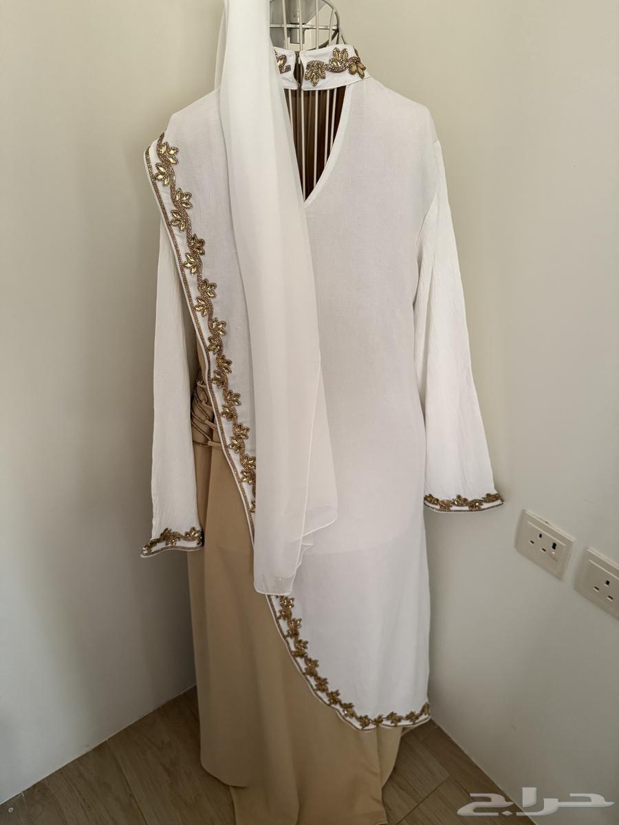 جلابيه والله جديده غير مستخدمه السبب المقاس64530093101185111