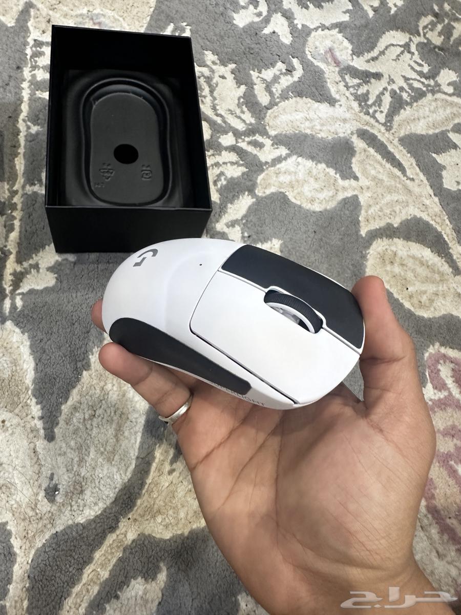 Logitech Super Light Mouse and Red Dragon Keyboard for Sale64534578796930112