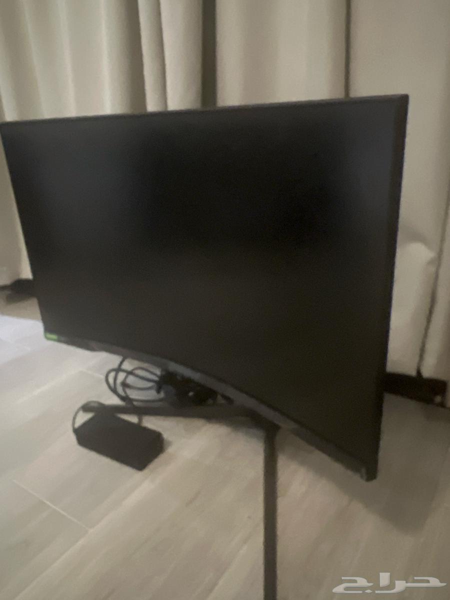 Samsung 27 G7 Gaming monitor with box, used lightly64530783756545111