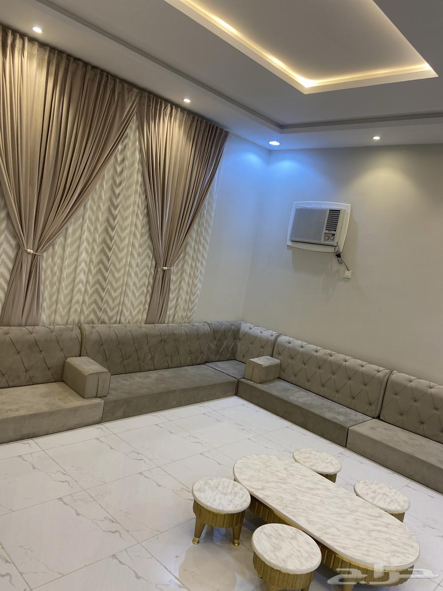 Floor sofa64534775371139110