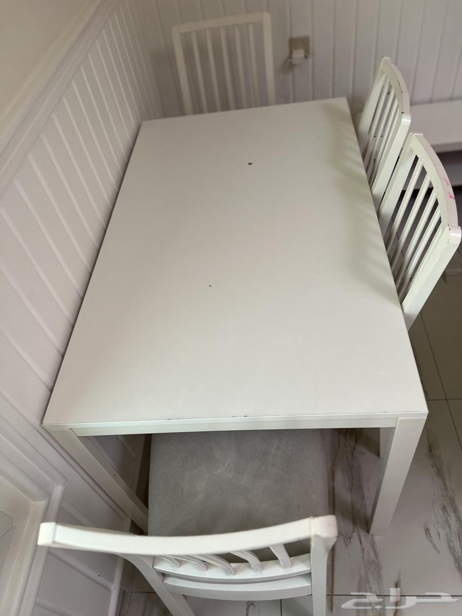 للبيع طاولة طعام مستعملة مع 4 كراسي64530107087873112