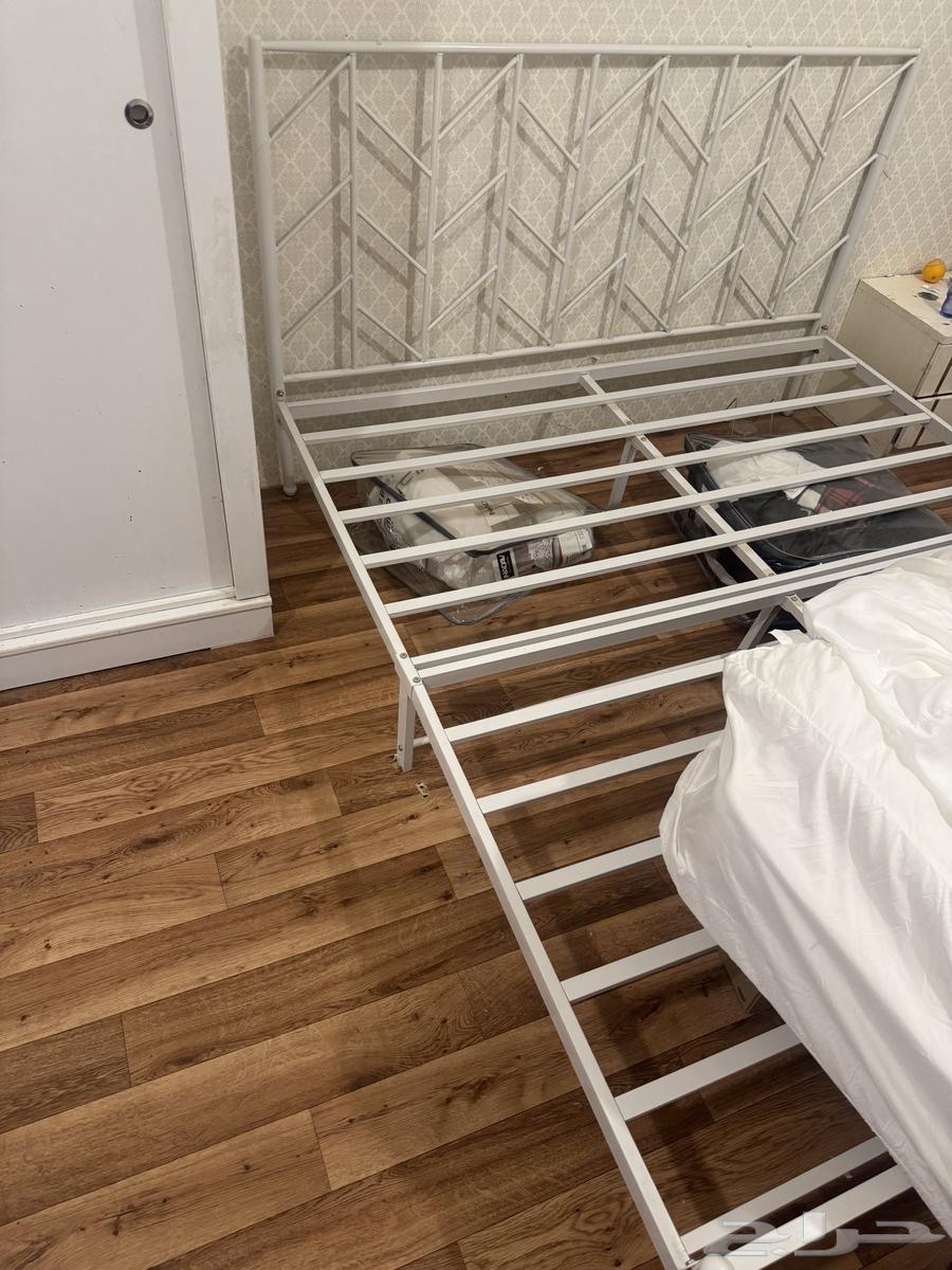 سرير نفرين ايكيا حديد نظيف ودولاب مترين ونص64528964586498111